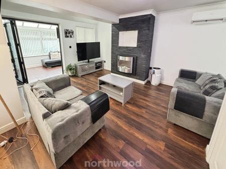 3 bedroom Semi-detached house for sale in Stony Close, Stainforth, Doncaster, DN7