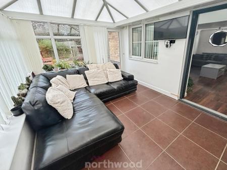 3 bedroom Semi-detached house for sale in Stony Close, Stainforth, Doncaster, DN7