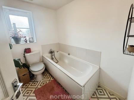 3 bedroom Semi-detached house for sale in Thorncliffe Drive, Stainforth, Doncaster, DN7