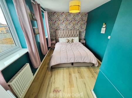 3 bedroom Semi-detached house for sale in Thorncliffe Drive, Stainforth, Doncaster, DN7