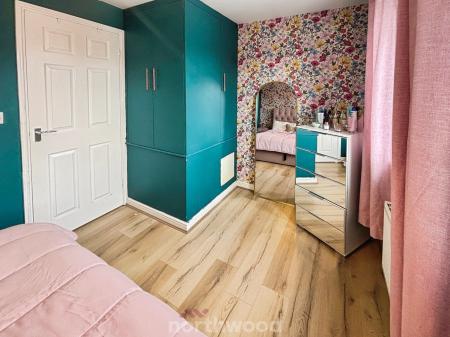 3 bedroom Semi-detached house for sale in Thorncliffe Drive, Stainforth, Doncaster, DN7