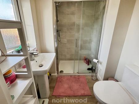 3 bedroom Semi-detached house for sale in Saxon Avenue Hatfield, Hatfield, Doncaster, DN7