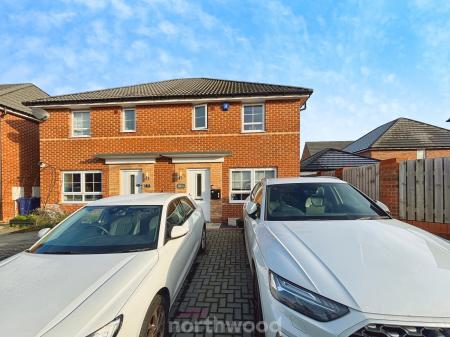 3 bedroom Semi-detached house for sale in Saxon Avenue Hatfield, Hatfield, Doncaster, DN7