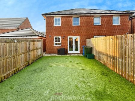3 bedroom Semi-detached house for sale in Saxon Avenue Hatfield, Hatfield, Doncaster, DN7