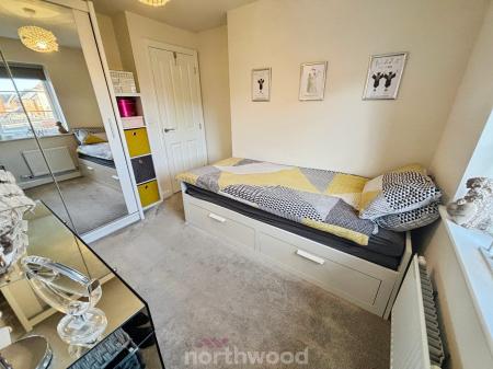 3 bedroom Semi-detached house for sale in Saxon Avenue Hatfield, Hatfield, Doncaster, DN7