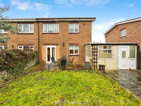 3 bedroom Semi-detached house for sale in Oldfield Crescent, Stainforth, Doncaster, DN7
