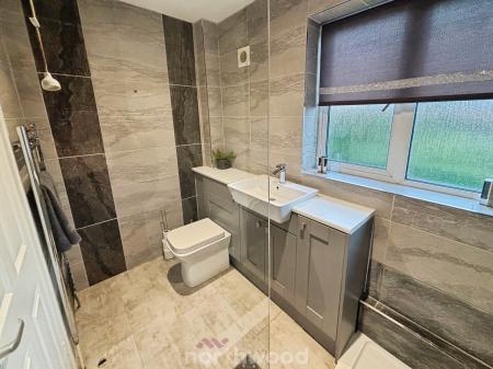 3 bedroom Semi-detached house for sale in Oldfield Crescent, Stainforth, Doncaster, DN7