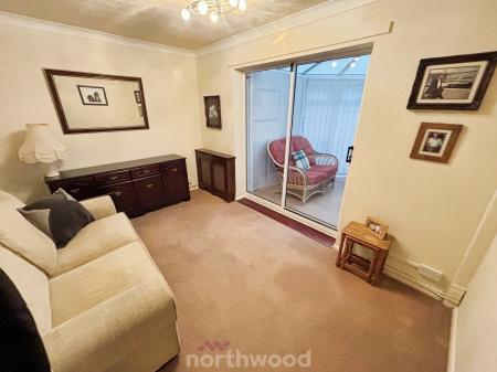 2 bedroom Bungalow for sale in Abbey Way, Dunscroft, Doncaster, DN7