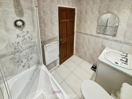 2 bedroom Bungalow for sale in Abbey Way, Dunscroft, Doncaster, DN7