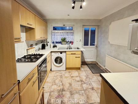 2 bedroom Bungalow for sale in Abbey Way, Dunscroft, Doncaster, DN7