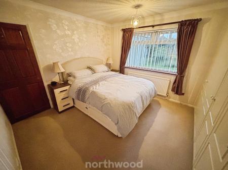 2 bedroom Bungalow for sale in Abbey Way, Dunscroft, Doncaster, DN7