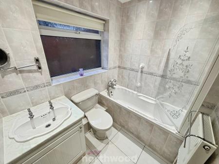 2 bedroom Bungalow for sale in Abbey Way, Dunscroft, Doncaster, DN7