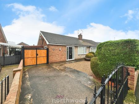 2 bedroom Bungalow for sale in Abbey Way, Dunscroft, Doncaster, DN7
