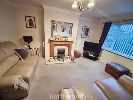 2 bedroom Bungalow for sale in Abbey Way, Dunscroft, Doncaster, DN7