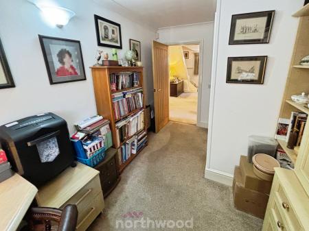 4 bedroom Bungalow for sale in Braithwaite Lane, Braithwaite, Doncaster, DN7