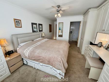 4 bedroom Bungalow for sale in Braithwaite Lane, Braithwaite, Doncaster, DN7