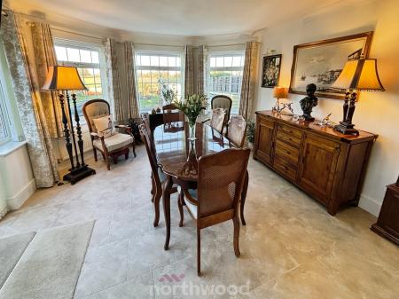 4 bedroom Bungalow for sale in Braithwaite Lane, Braithwaite, Doncaster, DN7