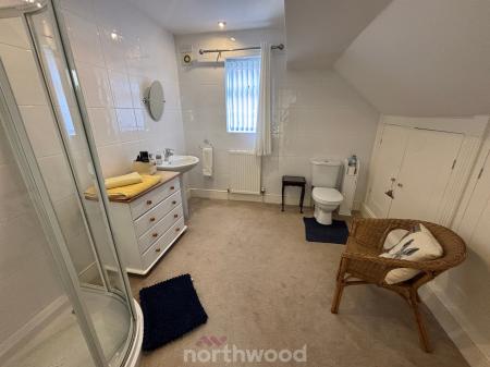 4 bedroom Bungalow for sale in Braithwaite Lane, Braithwaite, Doncaster, DN7