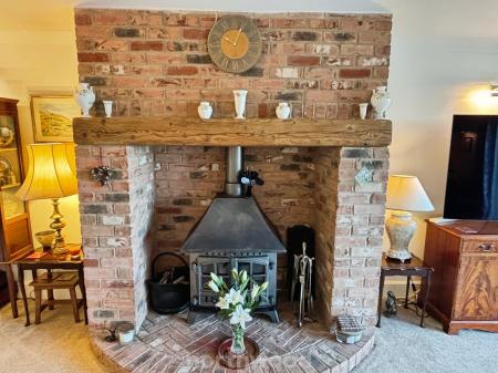 4 bedroom Bungalow for sale in Braithwaite Lane, Braithwaite, Doncaster, DN7