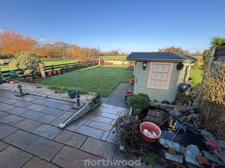 4 bedroom Bungalow for sale in Braithwaite Lane, Braithwaite, Doncaster, DN7