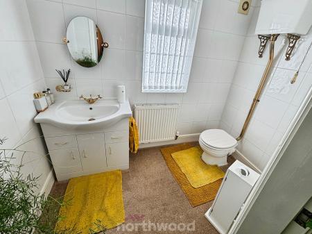 4 bedroom Bungalow for sale in Braithwaite Lane, Braithwaite, Doncaster, DN7