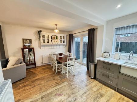 3 bedroom Semi-detached house for sale in Abbey Way, Dunscroft, Doncaster, DN7