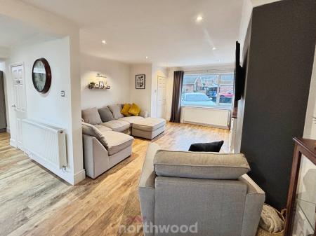 3 bedroom Semi-detached house for sale in Abbey Way, Dunscroft, Doncaster, DN7