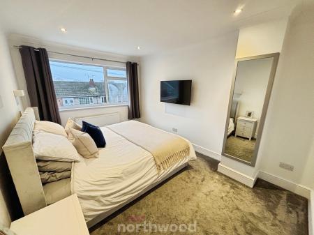 3 bedroom Semi-detached house for sale in Abbey Way, Dunscroft, Doncaster, DN7