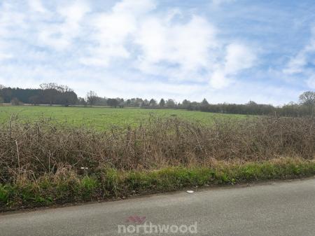 3 bedroom Bungalow for sale in Mosscroft Lane, Hatfield Woodhouse, Doncaster, DN7