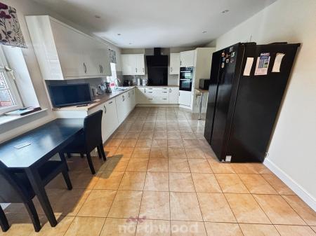 3 bedroom Bungalow for sale in Mosscroft Lane, Hatfield Woodhouse, Doncaster, DN7