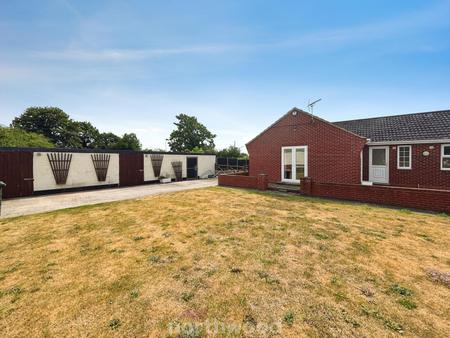 3 bedroom Bungalow for sale in Mosscroft Lane, Hatfield Woodhouse, Doncaster, DN7