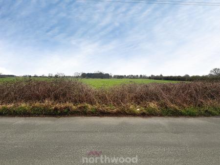 3 bedroom Bungalow for sale in Mosscroft Lane, Hatfield Woodhouse, Doncaster, DN7