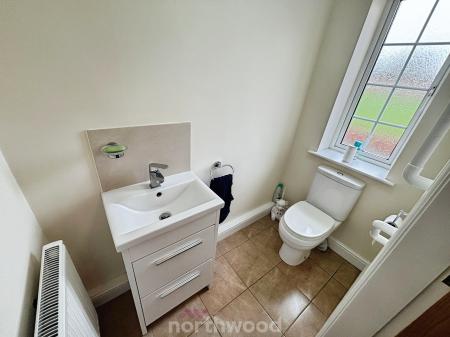 3 bedroom Bungalow for sale in Mosscroft Lane, Hatfield Woodhouse, Doncaster, DN7
