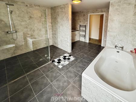 3 bedroom Bungalow for sale in Mosscroft Lane, Hatfield Woodhouse, Doncaster, DN7