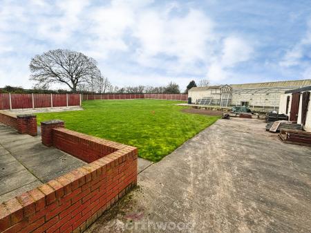3 bedroom Bungalow for sale in Mosscroft Lane, Hatfield Woodhouse, Doncaster, DN7