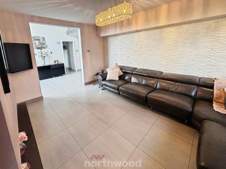 6 bedroom Detached house for sale in St Georges Avenue, Dunsville, Doncaster, DN7