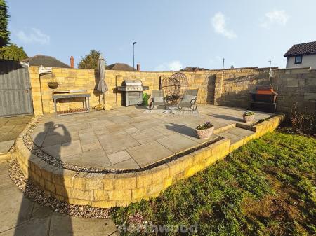 6 bedroom Detached house for sale in St Georges Avenue, Dunsville, Doncaster, DN7