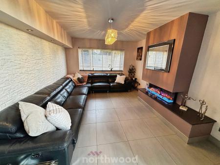 6 bedroom Detached house for sale in St Georges Avenue, Dunsville, Doncaster, DN7