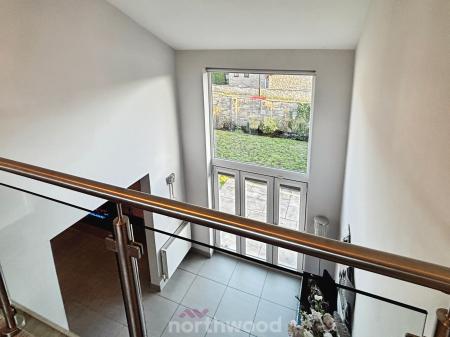 6 bedroom Detached house for sale in St Georges Avenue, Dunsville, Doncaster, DN7