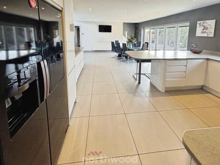 6 bedroom Detached house for sale in St Georges Avenue, Dunsville, Doncaster, DN7