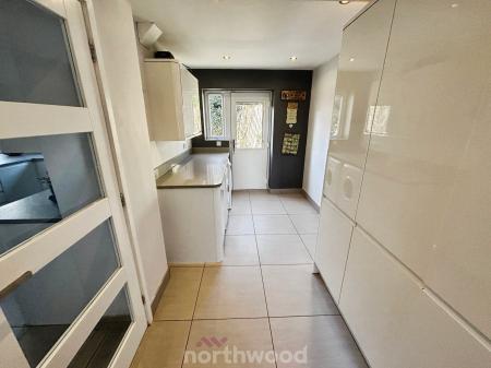 6 bedroom Detached house for sale in St Georges Avenue, Dunsville, Doncaster, DN7