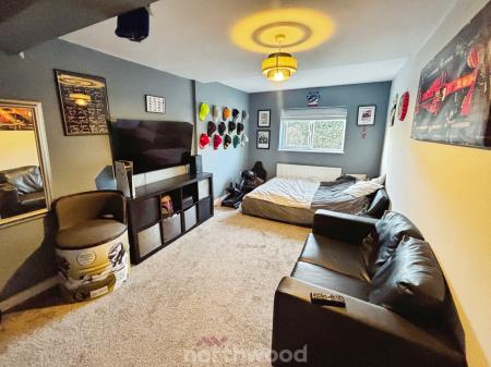 6 bedroom Detached house for sale in St Georges Avenue, Dunsville, Doncaster, DN7