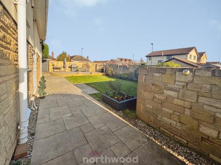 6 bedroom Detached house for sale in St Georges Avenue, Dunsville, Doncaster, DN7