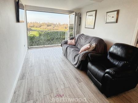 6 bedroom Detached house for sale in St Georges Avenue, Dunsville, Doncaster, DN7