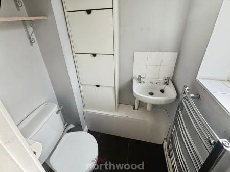 4 bedroom Detached house to let in Ecton Court, Kirk Sandall, Doncaster, DN3