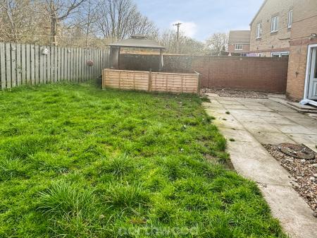 4 bedroom Detached house to let in Ecton Court, Kirk Sandall, Doncaster, DN3