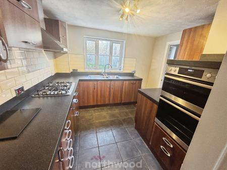 4 bedroom Detached house to let in Ecton Court, Kirk Sandall, Doncaster, DN3