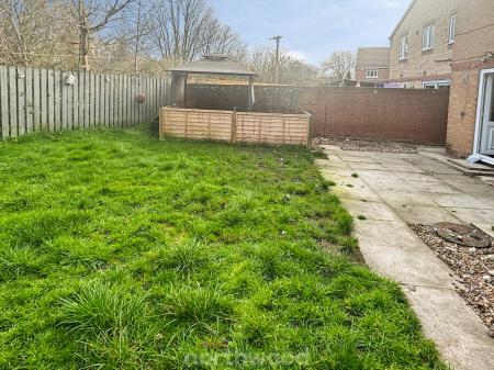 4 bedroom Detached house to let in Ecton Court, Kirk Sandall, Doncaster, DN3