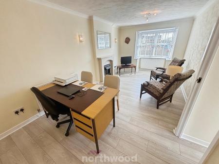 2 bedroom Bungalow for sale in Homestead Garth, Hatfield, Doncaster, DN7