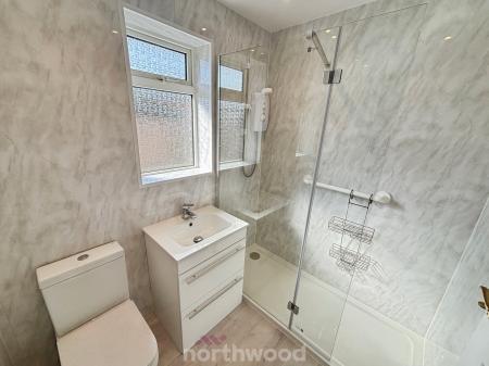 2 bedroom Bungalow for sale in Homestead Garth, Hatfield, Doncaster, DN7